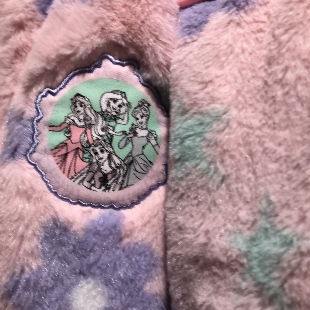 *NO OFFERS PLEASE* BRAND NEW DISNEY GIRL JACKET WITH SHERPA INSIDE OF IT! NWTS! - Picture 4 of 5